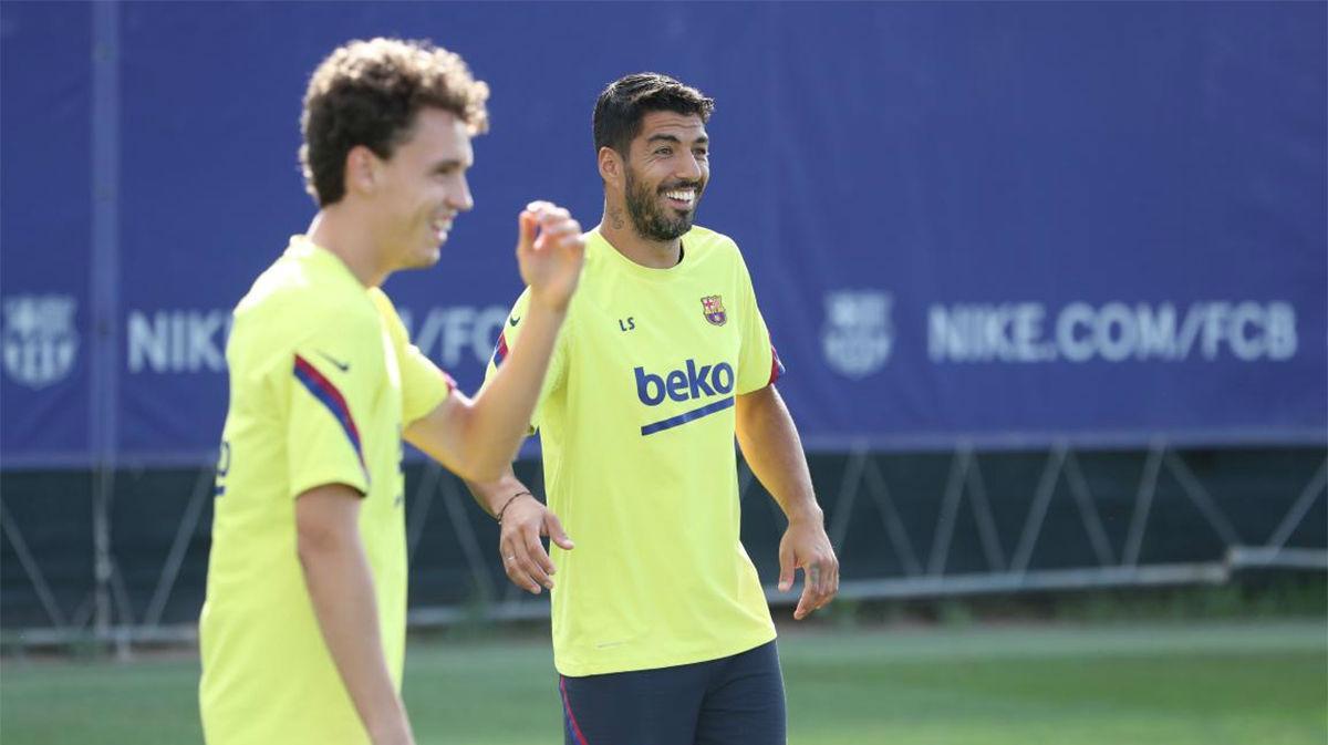 Ronald Araujo realiza trabajo específico en la vuelta a los entrenamientos del Barça