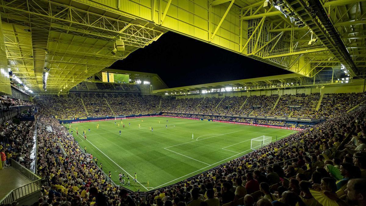 Vista panorámica del Estadio de la Cerámica, durante un partido del Submarino el pasado curso.