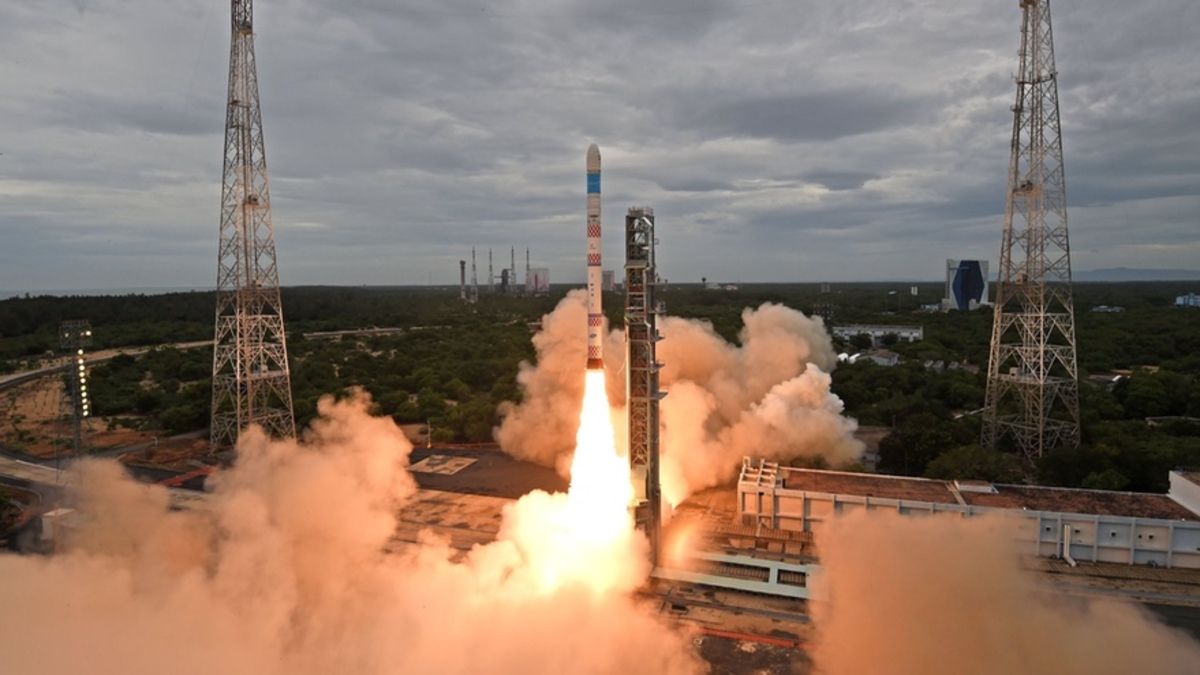 India fracasa al poner en órbita nuevos satélites