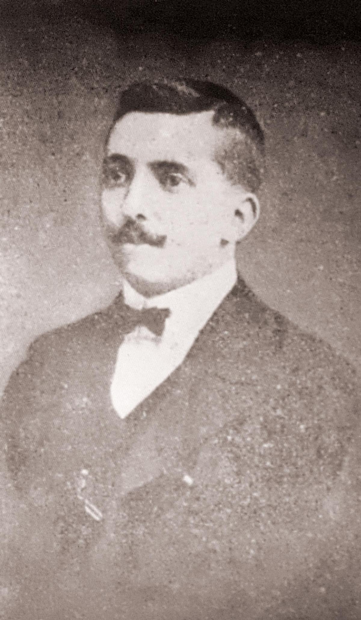 Adelardo Covarsí, pintor extremeño.
