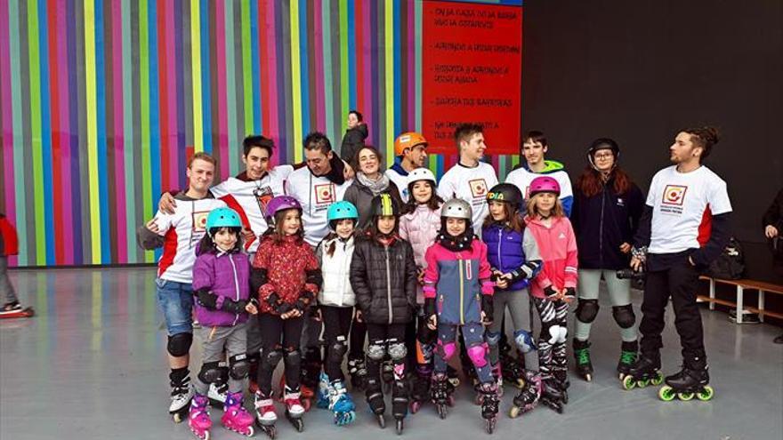 El nuevo skatepark ofrece un mundo de diversión sobre ruedas