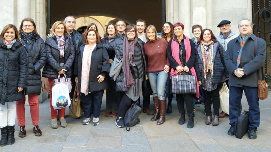 Recepció a l&#039;Ajuntament de Girona dels assistents a la trobada.