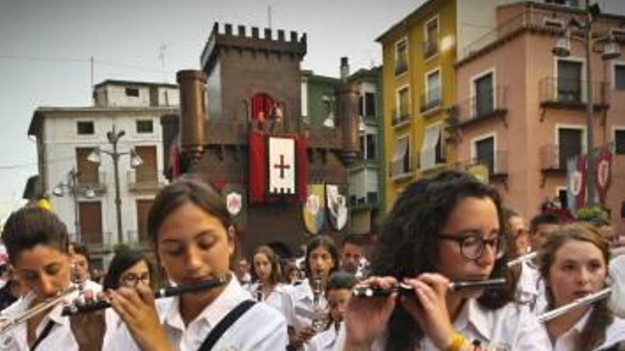 Cocentaina arranca la Fiesta con un Himno multitudinario