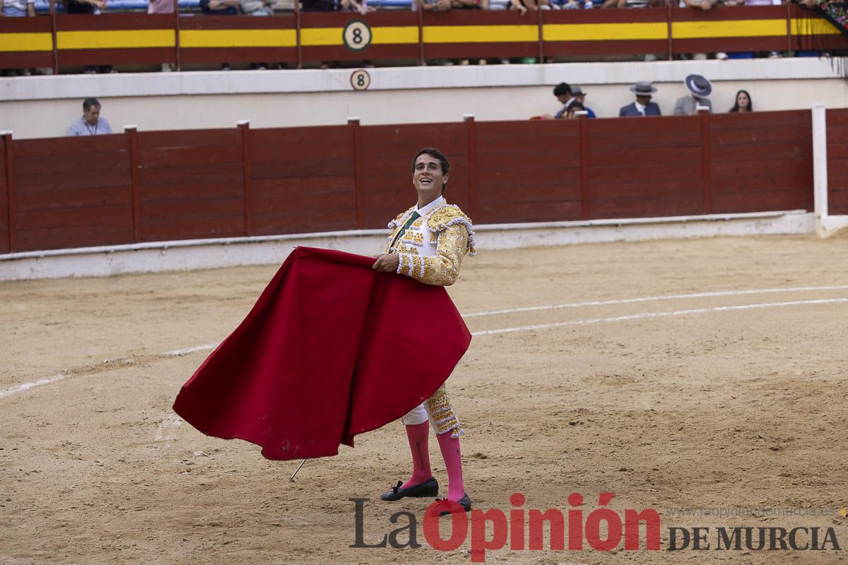 Tarde histórica en Abarán con la alternativa de José María Trigueros y el indulto de Tomás Rufo, junto a Castella salieron a hombros