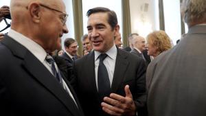 Josep Oliu Creus, presidente de Banco Sabadell  y Carlos Torres Vila , presidente del BBVA, en el acto de toma de posesión de José Luis Escrivá como Gobernador del Banco de España