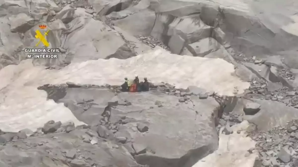 Un joven montañero navarro muere en el Pico Rusell del Pirineo aragonés