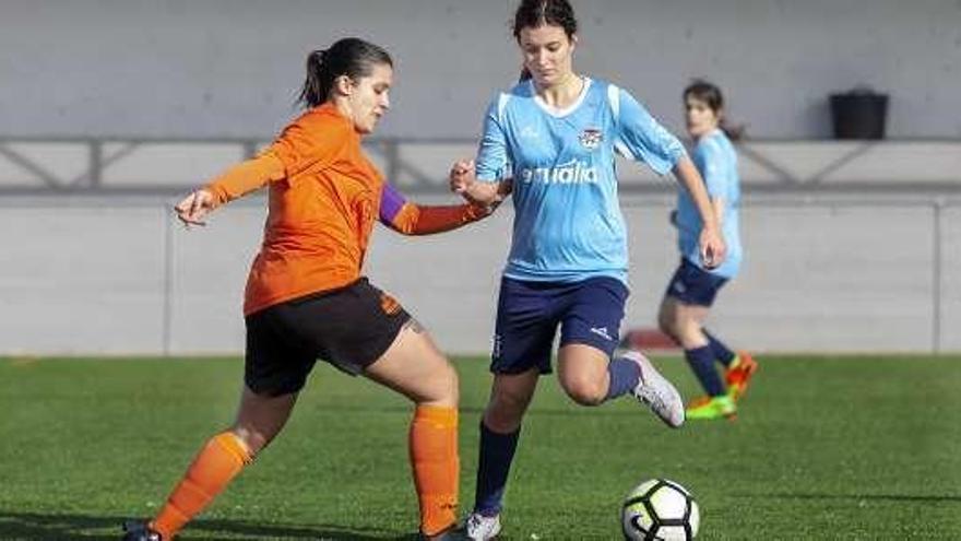 El Rosalía prolonga su racha con dos goles de falta de Zaira
