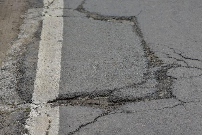 25/01/2018 CUMBRE GRAN CANARIA. Mal estado de las carreteras en la zona de medianías y cumbre de Gran Canaria. Carretea de Moya a Fontanales. FOTO: J. PÉREZ CURBELO