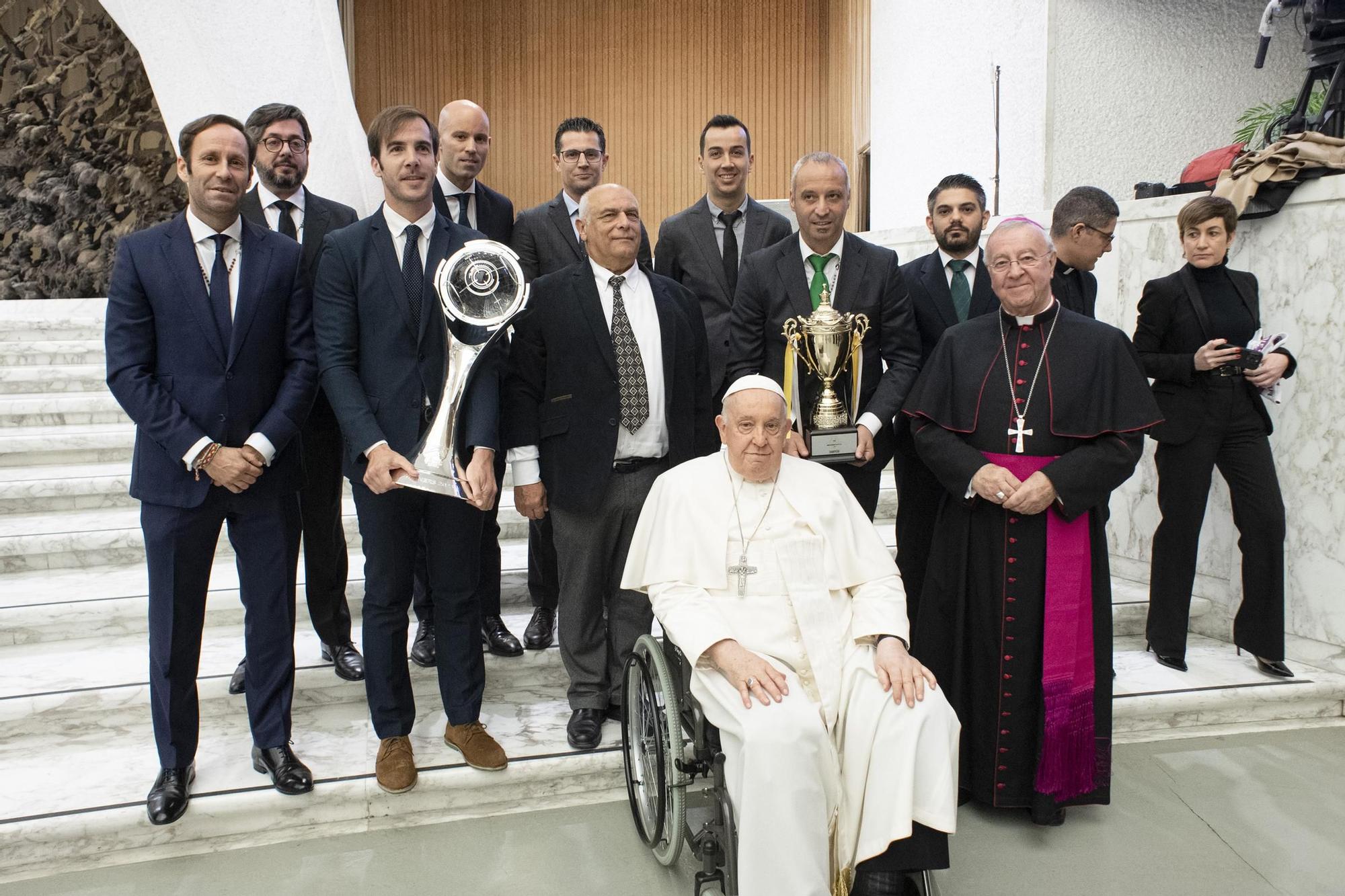 El Papa Francisco recibe en audiencia al Palma Futsal en el Vaticano