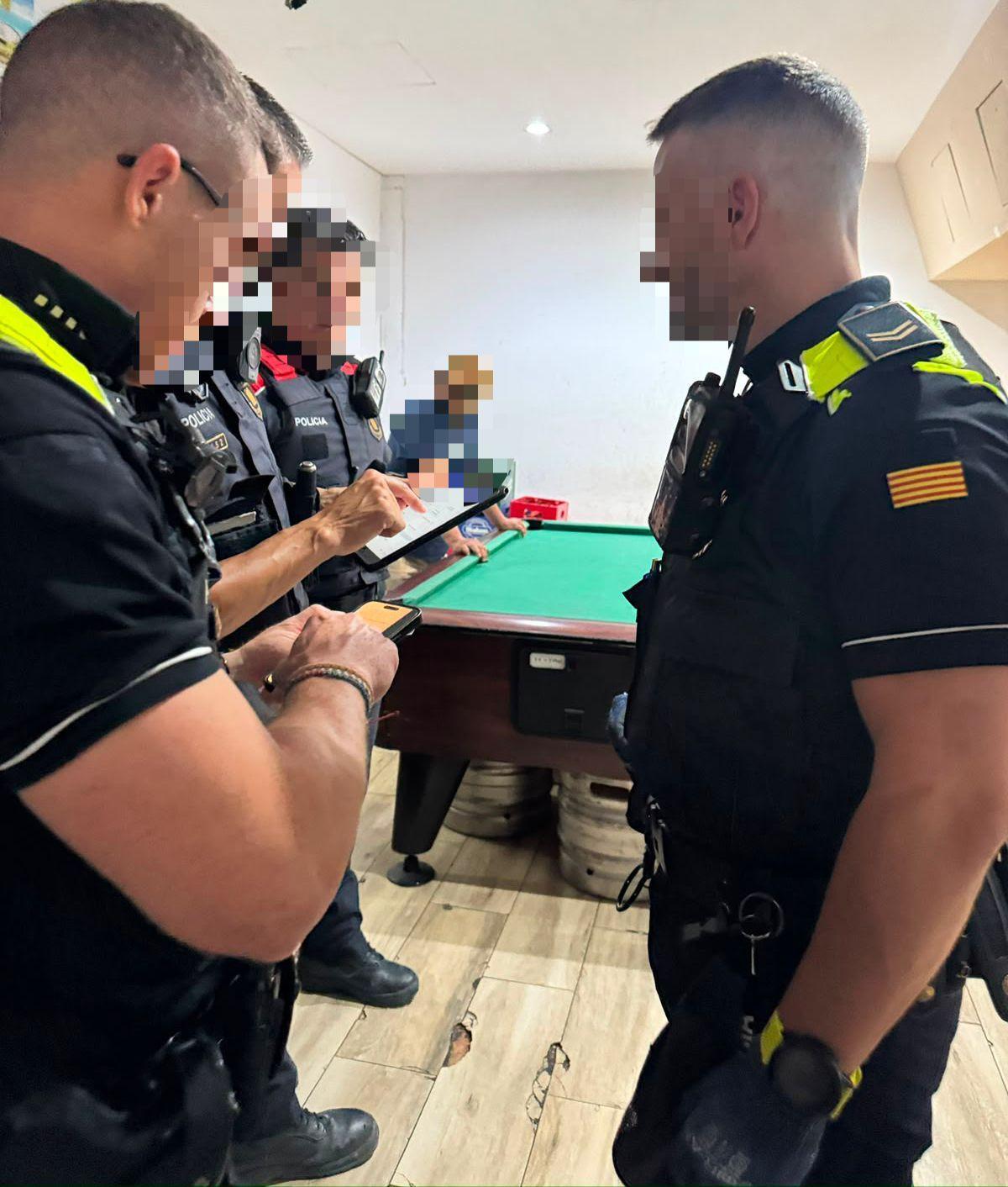 Les imatges del dispositiu policial fet a Figueres