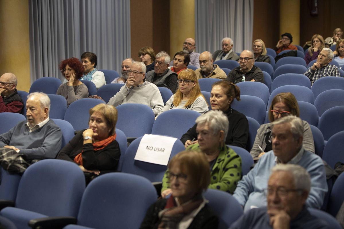 Asistentes a una charla anterior de APIPS.
