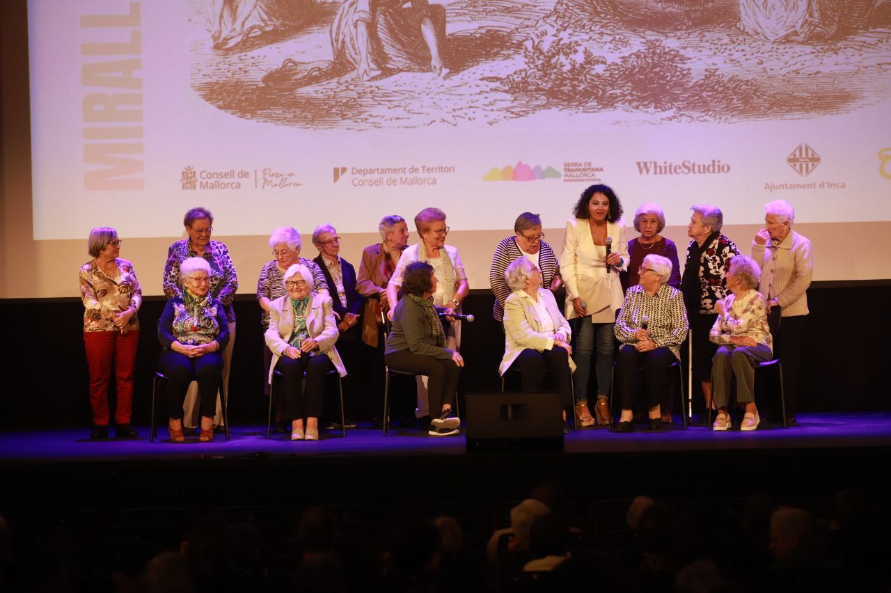 Estreno del documental 'Mirall de Terra' sobre las 'collidores d'oliva' de Mallorca