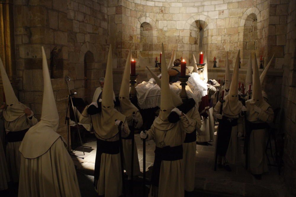 Procesión de Jesús Yacente