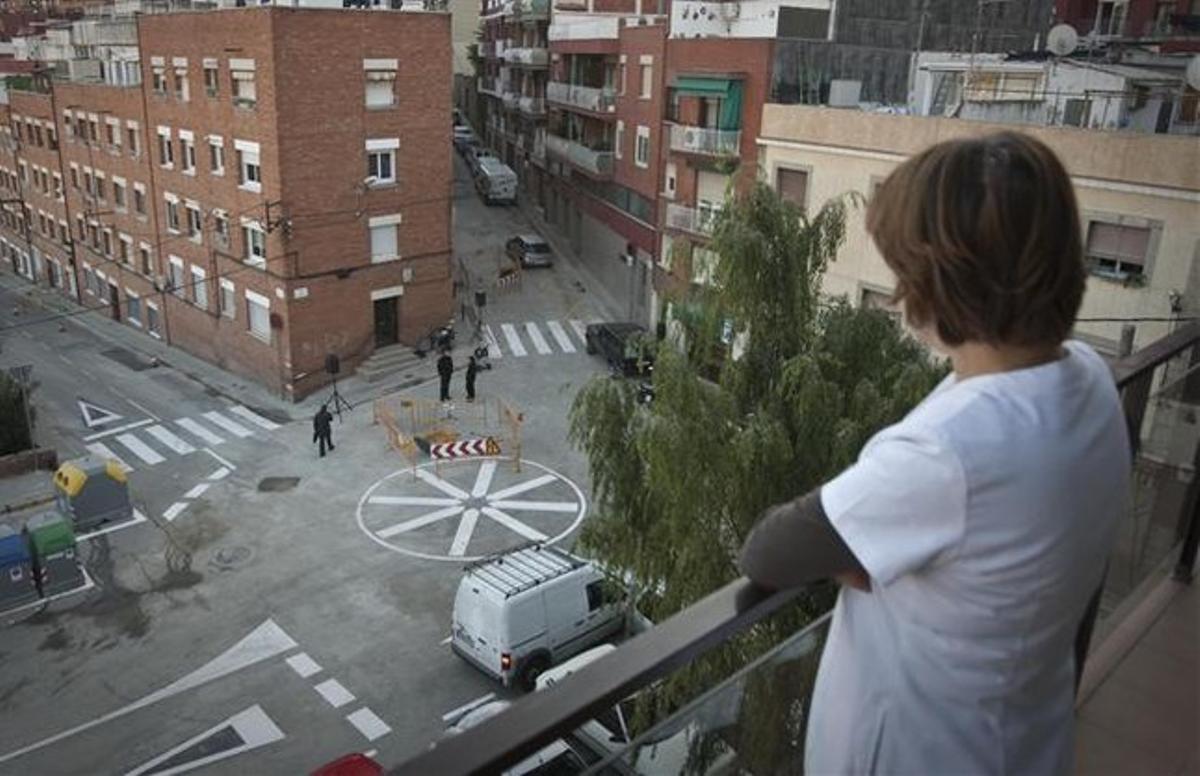 Aspecte de la plaça d’Isop, el desembre del 2011, una vegada arreglat l’esboranc causat per les pluges.