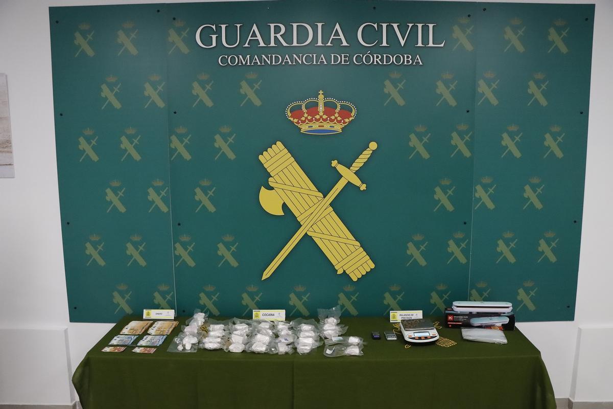 Material intervenido por la Guardia Civil de Córdoba durante la operación.