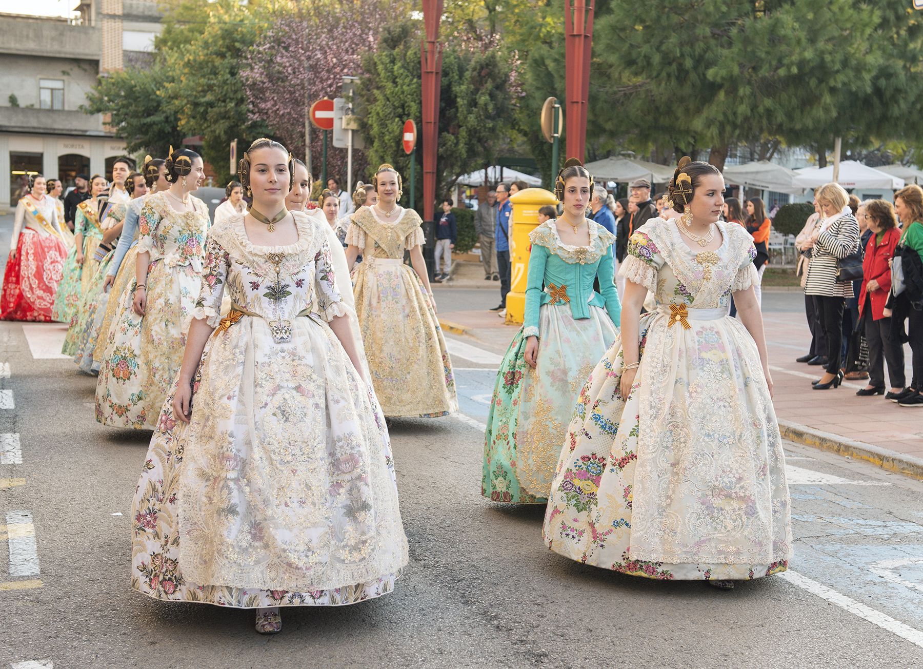 Fallas Almussafes: Passacalle de gala y entrega de los premios de la cabalgata