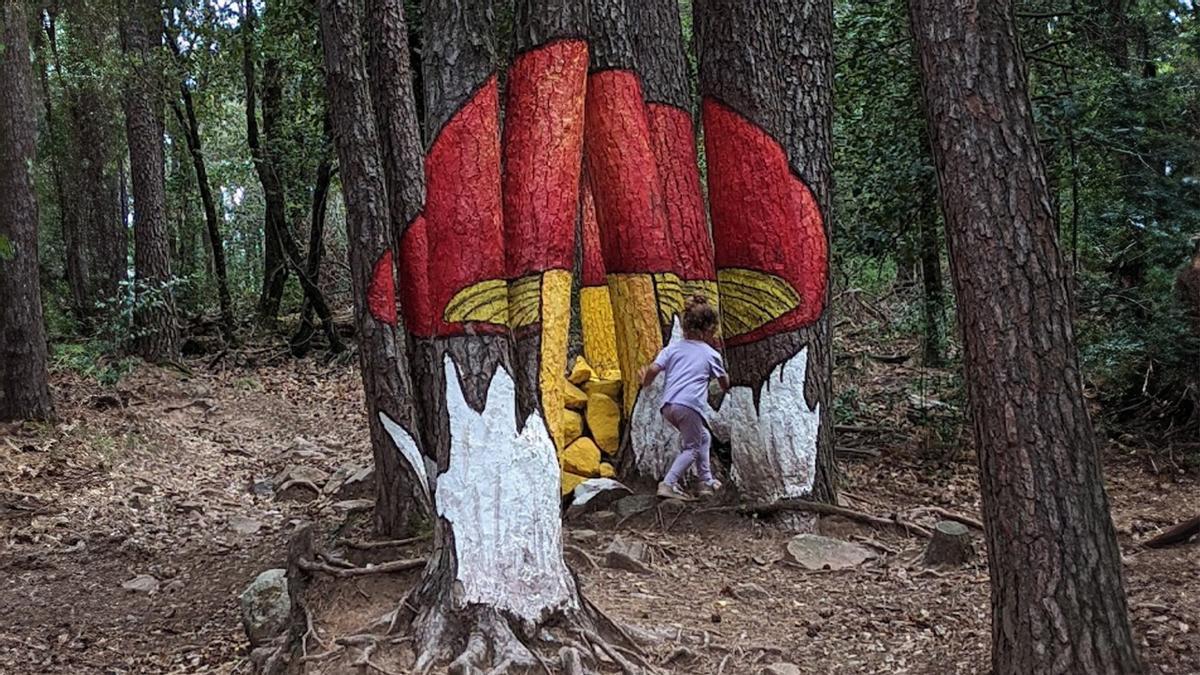 Mural en el Bosc Pintat de Poblet.