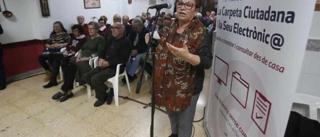 Un momento de la asamblea celebrada en la sede de la Casa de Castilla-La Mancha.