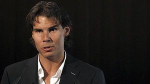 El tennista atén els mitjans abans de marxar cap a Xile.