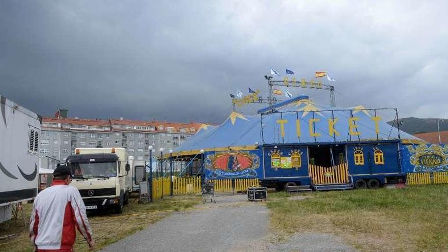 La firma circense montó la carpa pese al veto municipal. // Noé Parga