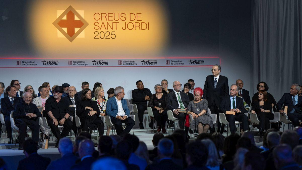 Entrega de les Creus de Sant Jordi en el Museu Nacional dArt de Catalunya