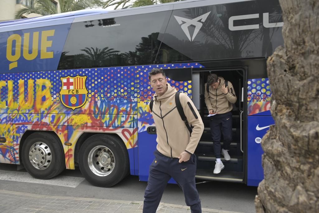 Llegada del Barça a Elche para el partido de esta noche en el Martínez Valero (21:00 horas)