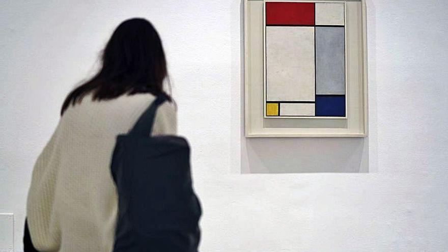 Una de las obras de la 
exposición de Mondrian en el 
Reina Sofía de Madrid.  david castro