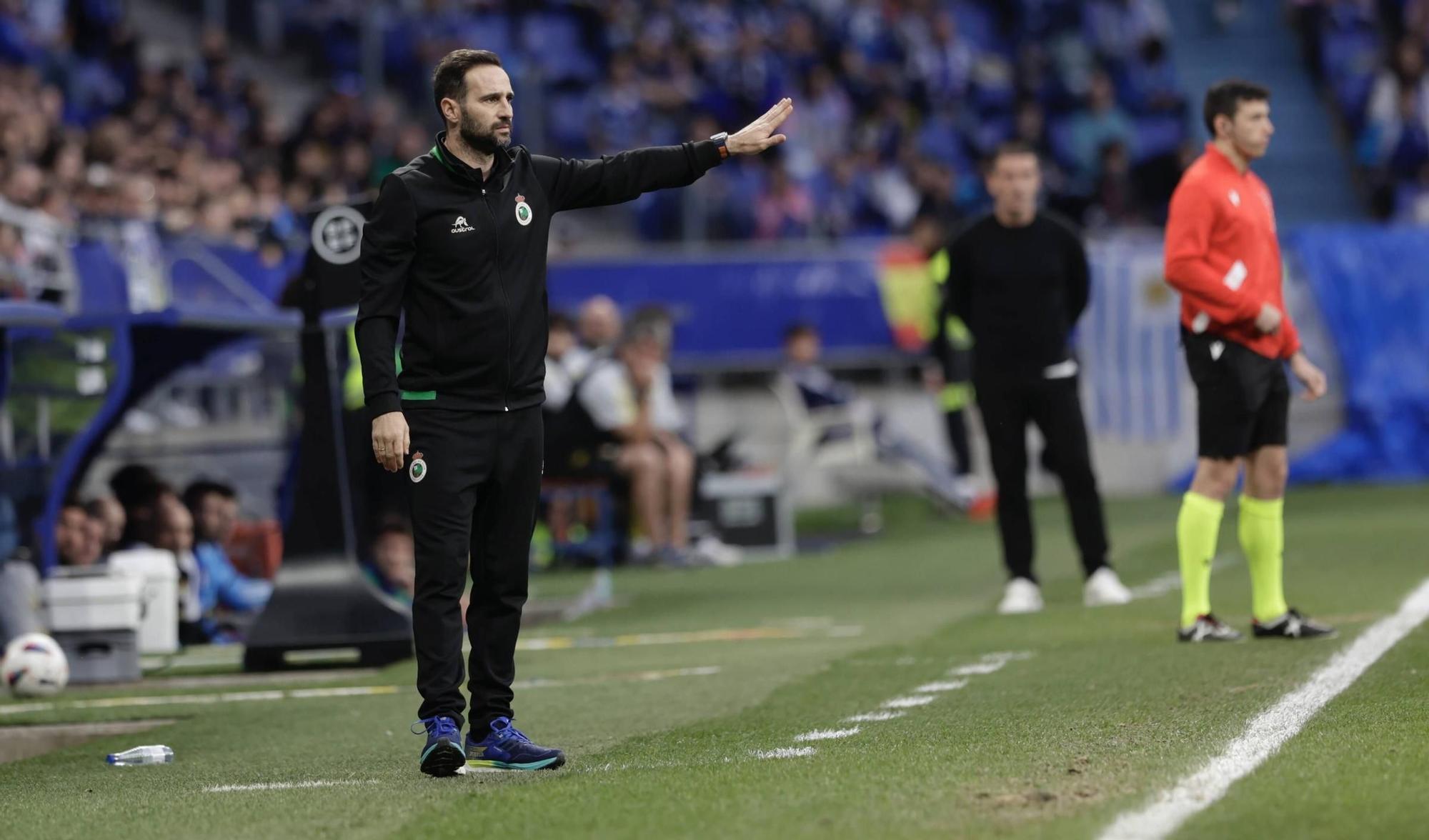 EN IMÁGENES: Partido y ambientazo del Real Oviedo-Racing de Santander disputado en el Tartiere