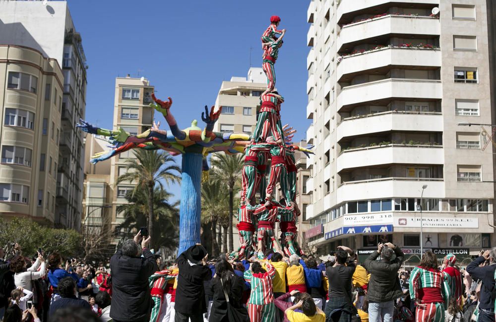 La conlloga de Castelló realiza la primera muixeranga de cinco alturas