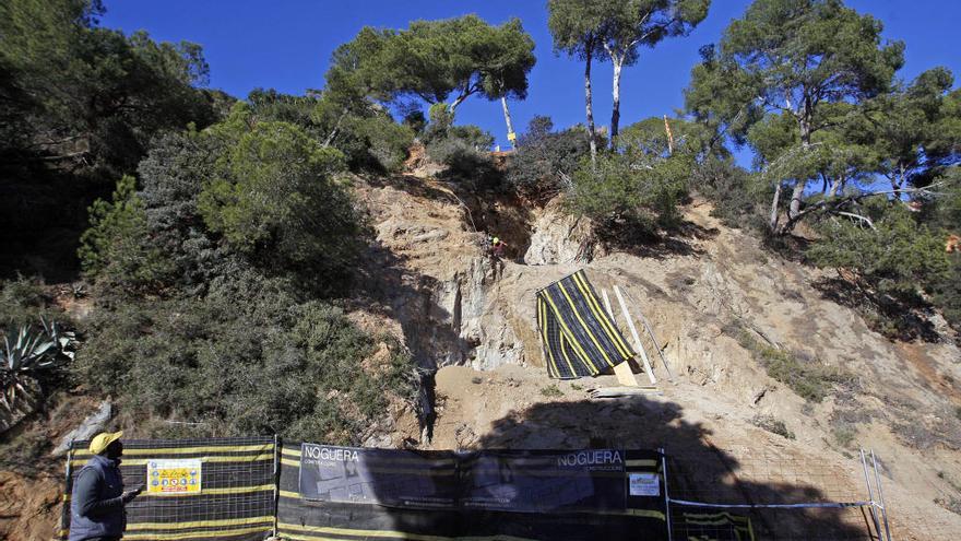 Imatge de fa un parell de setmanes: la zona inferior és la que es restaura