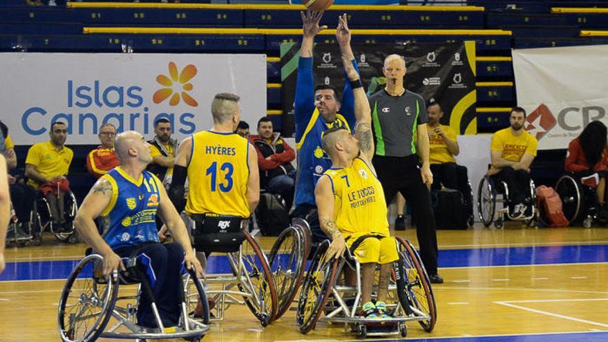 Partido de baloncesto en silla de ruedas entre Gran Canaria y Handi
