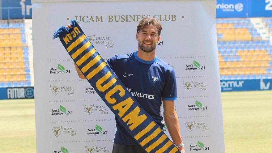 José Ángel Carrillo recupera la ilusión en el UCAM Murcia: «Siempre he querido jugar en este club»