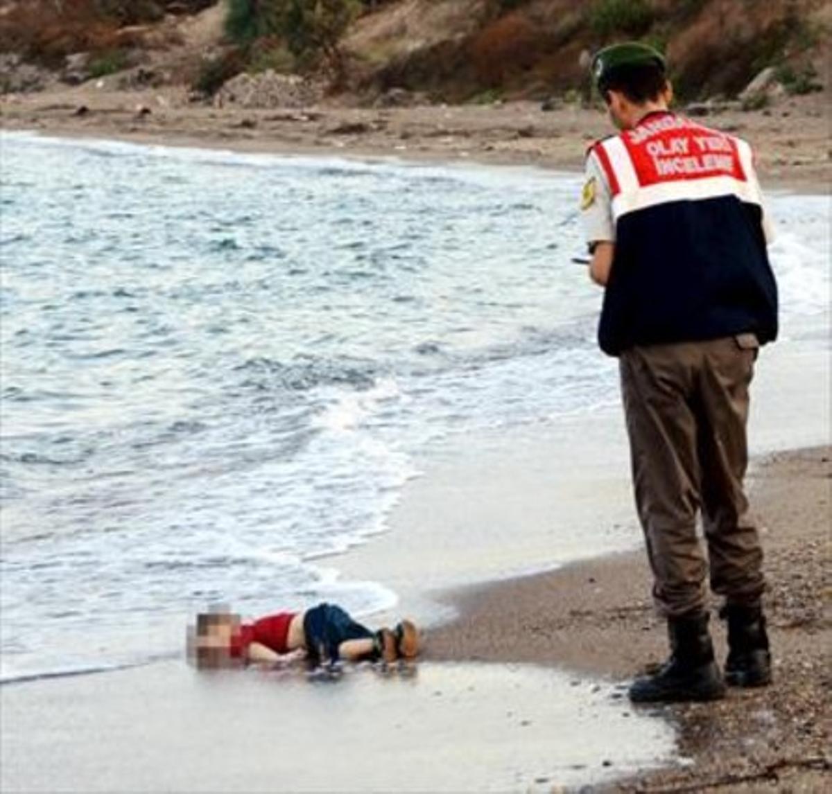 Abdulá Kurdi, padre del pequeño Aylan, muestra su desesperación.
