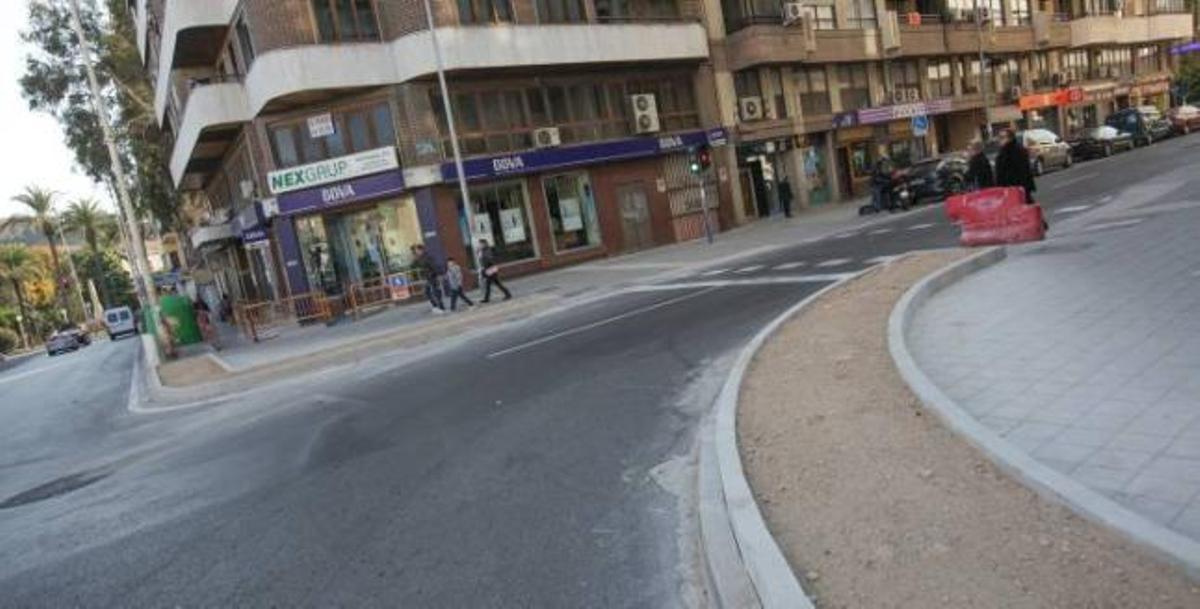 Chapuza en la Avenida de Alcoy