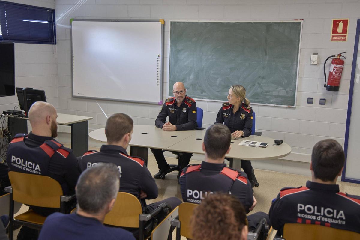 El «briefing» del torn de tarda de Seguretat Ciutadana.