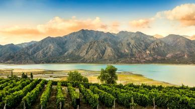 La ruta de vinos más espectacular de Argentina se hace con vistas a los Andes