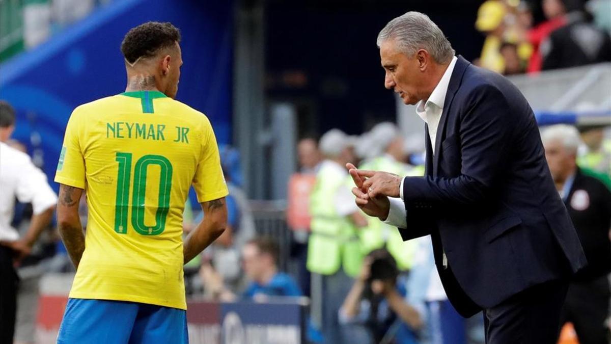 Tite defendió a capa y espada a Neymar