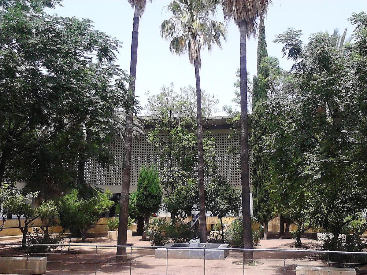 Los jardines de la estación de autobuses de Córdoba
