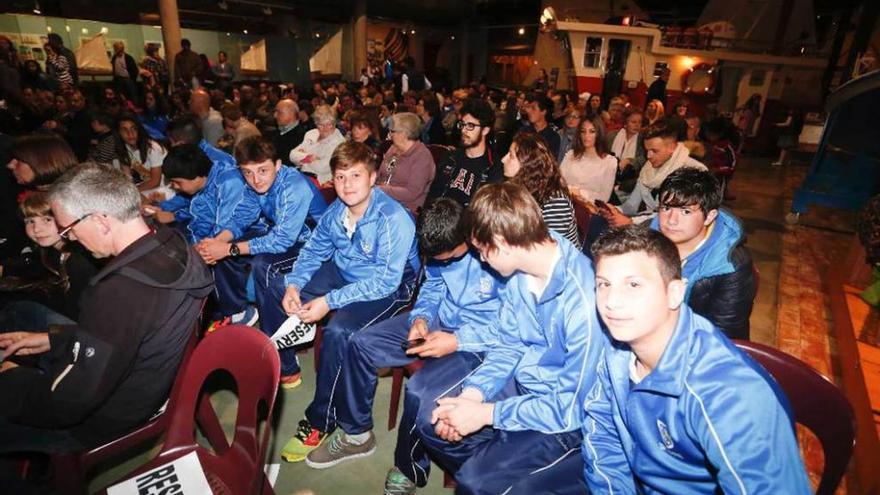 Asistentes, ayer, a la Gala del Deporte de Gozón en el Museo Marítimo.