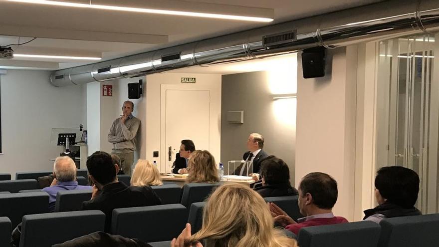 Un momento de la asamblea de los dentistas.