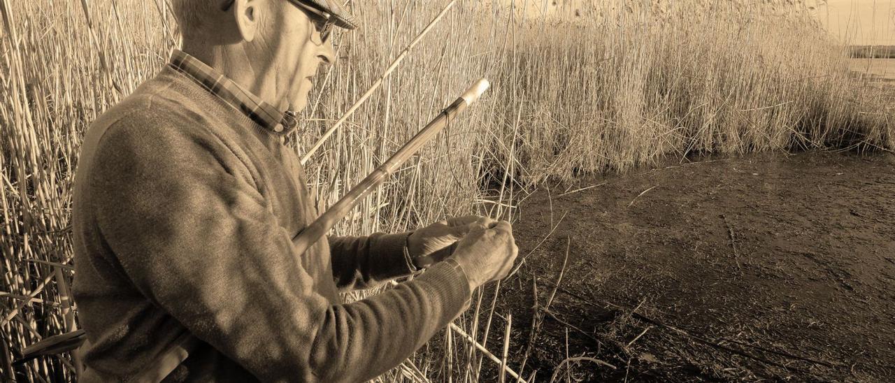 Llorenç Perelló, preparando para la ‘pesca de cucada’.