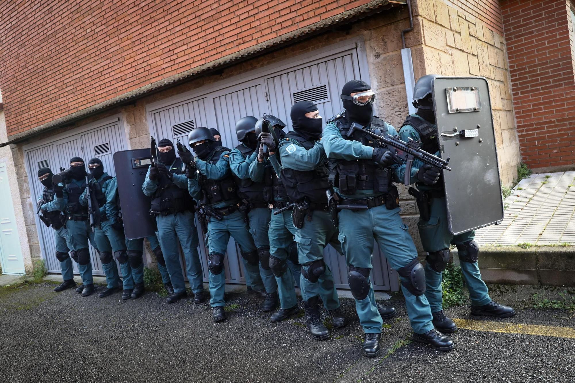 Así se trabaja en la Unidad de Seguridad Ciudadana de la Guardia Civil de Gijón