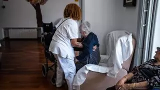 La patronal de los geriátricos catalanes viaja a Colombia para contratar a enfermeras