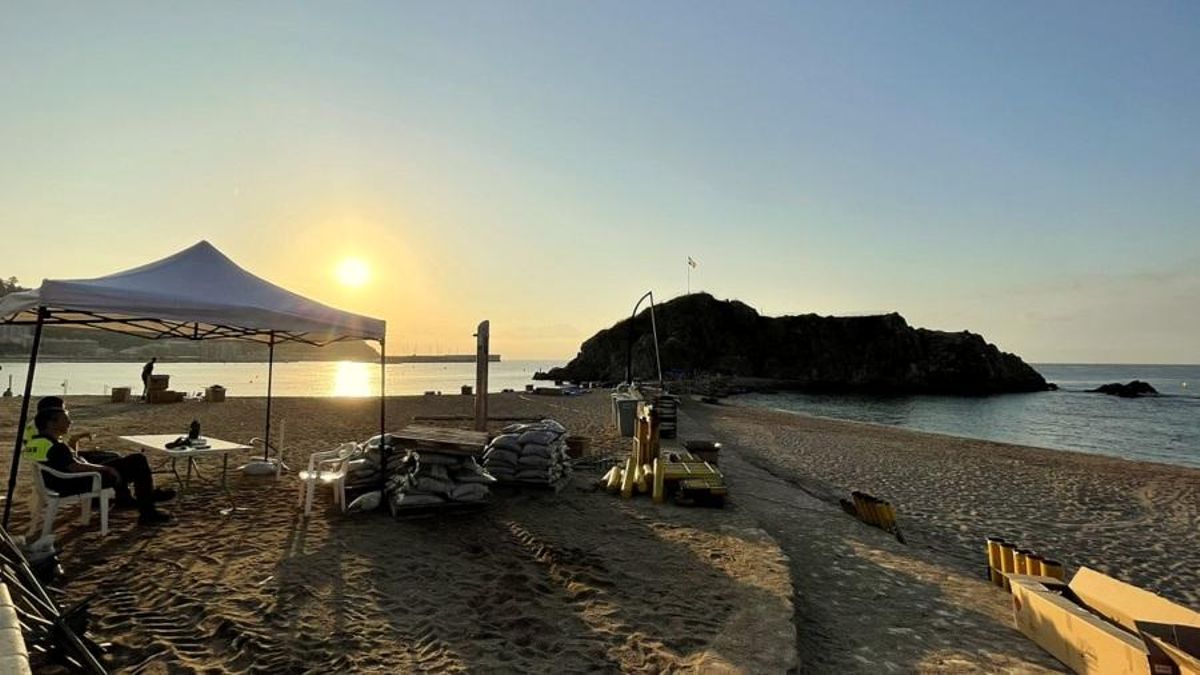 Preparatius per als focs de Blanes.