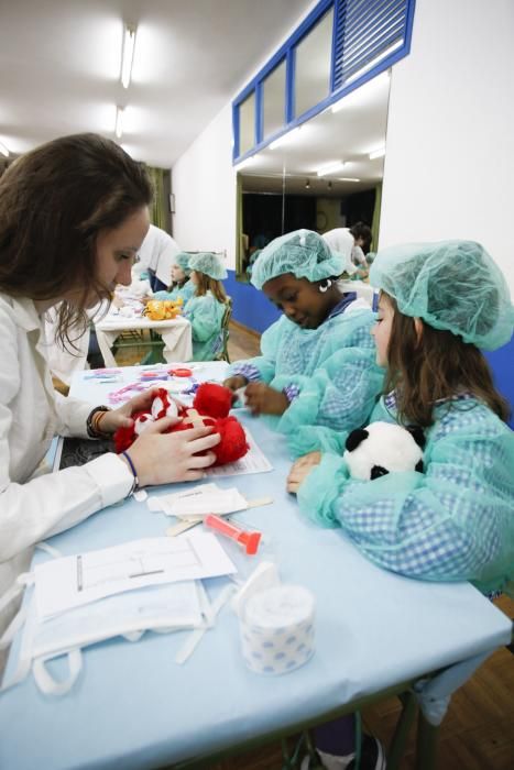 Encuentro con estudiantes de Medicina en el colegio del Quirinal