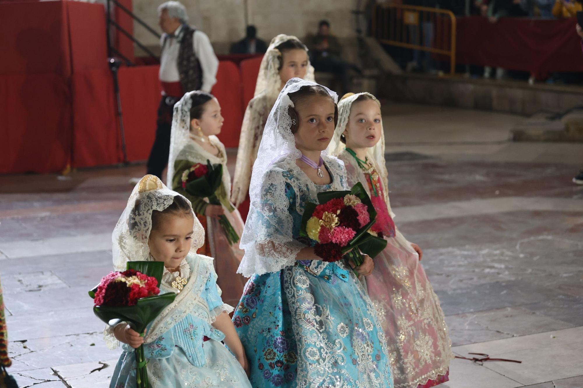 Búscate en el primer día de la Ofrenda en la calle San Vicente entre las 23 y las 24 horas