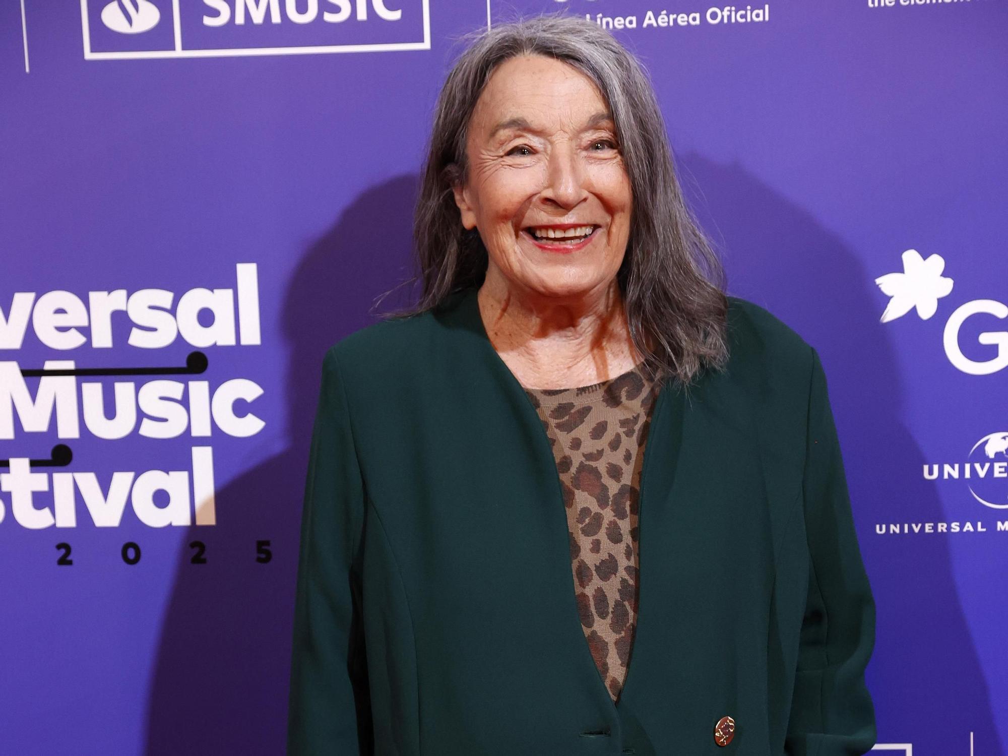 Petra Martínez asiste al concierto de Rosario Flores