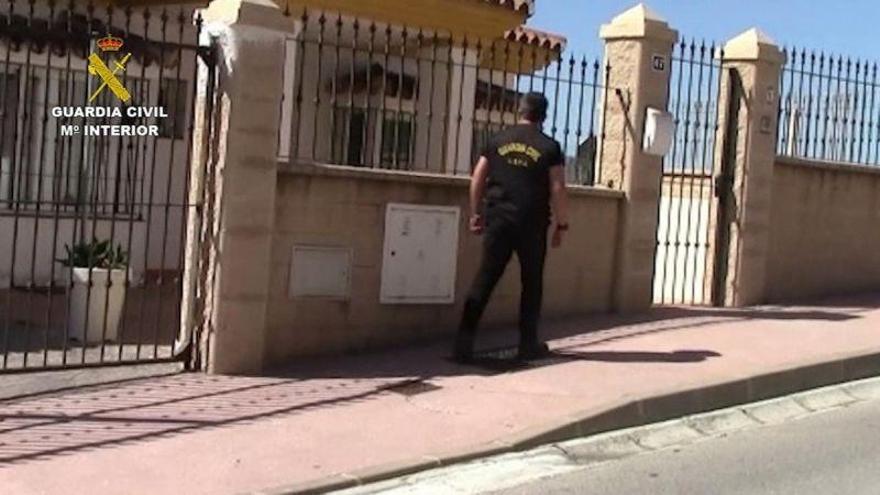 Detenido un narco mientras estrangulaba a una mujer en Mijas