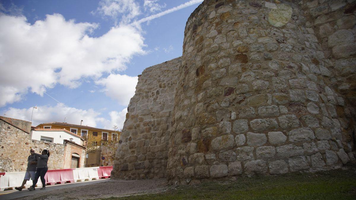 Cubo de la muralla en San_Martín que fue reparado por el Ministerio de_Cultura.