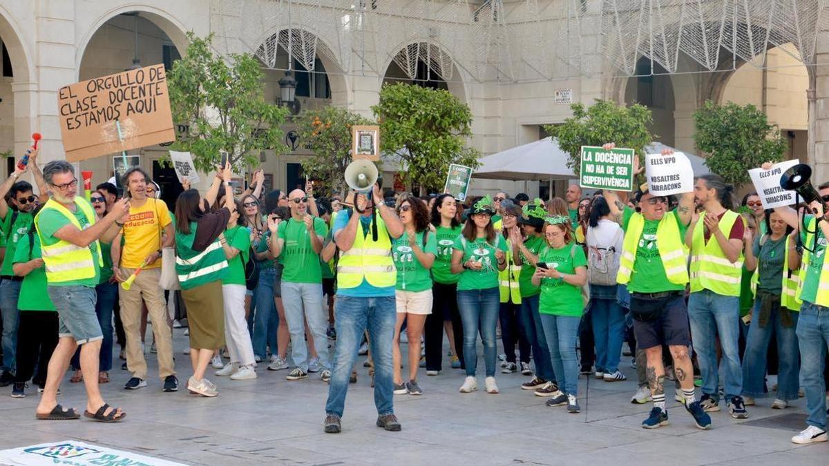 Educación saca pecho de su última oferta, pero los profesores la siguen viendo insuficiente